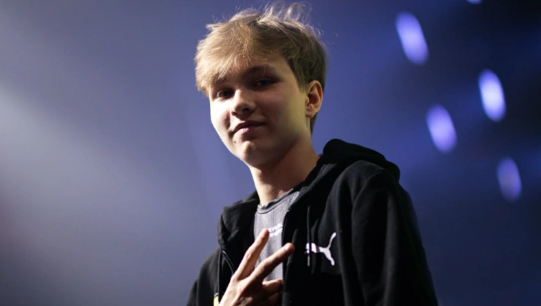 队的后防核 队的后防核